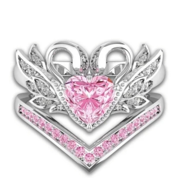 Woman's Ring - Picture 3 of 4